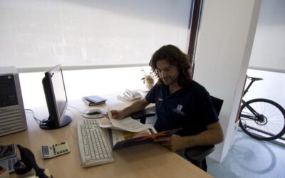 “Ens trobem en un punt mig entre els científics i els centres de busseig”
